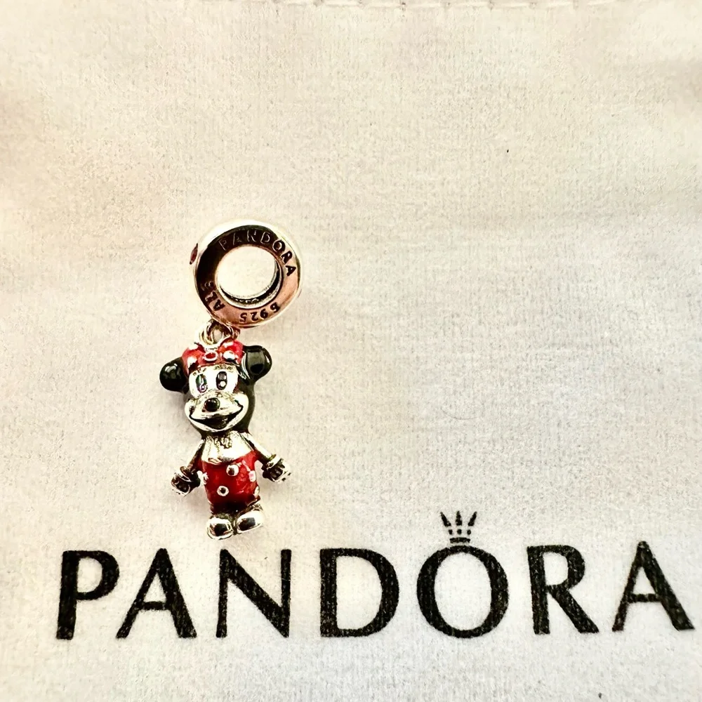 Disney x PANDORA Minnie Mouse Charm
